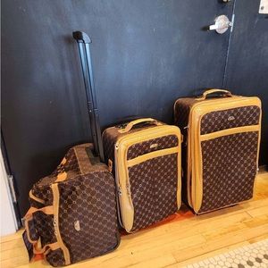 American Flyer 3 piece luggage set
